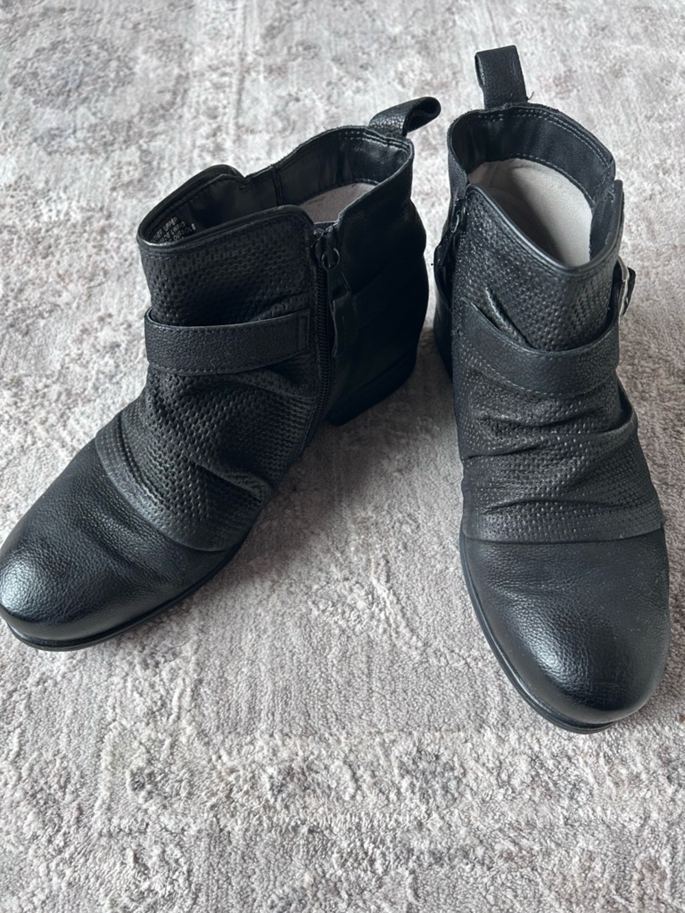 Miz Mooz Boots Womens EU 40W Us 9-9.5 Black Suzy Leather Ankle Bootie Buckle Zip